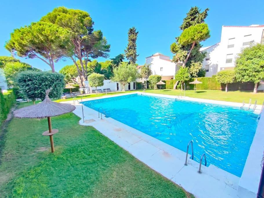 Apartamento En Puerto De Santa Maria, Playa Las Redes Эль-Пуэрто-де-Санта-Мария Экстерьер фото